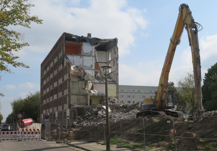 B_2020/2020_09_30_Friedenshoehe_Abriss_w.JPG